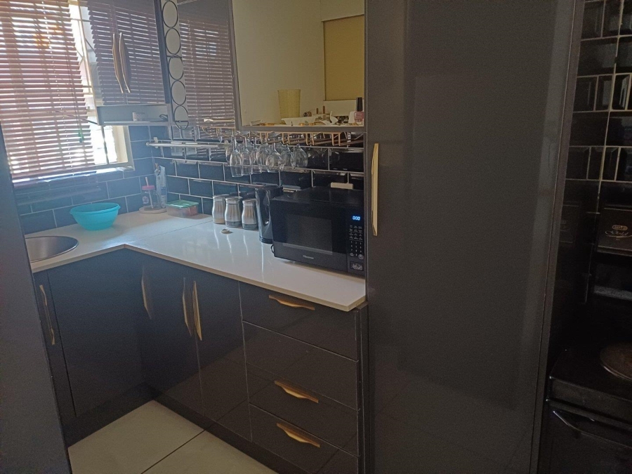 1 Bedroom Property for Sale in Kempton Park Central Gauteng