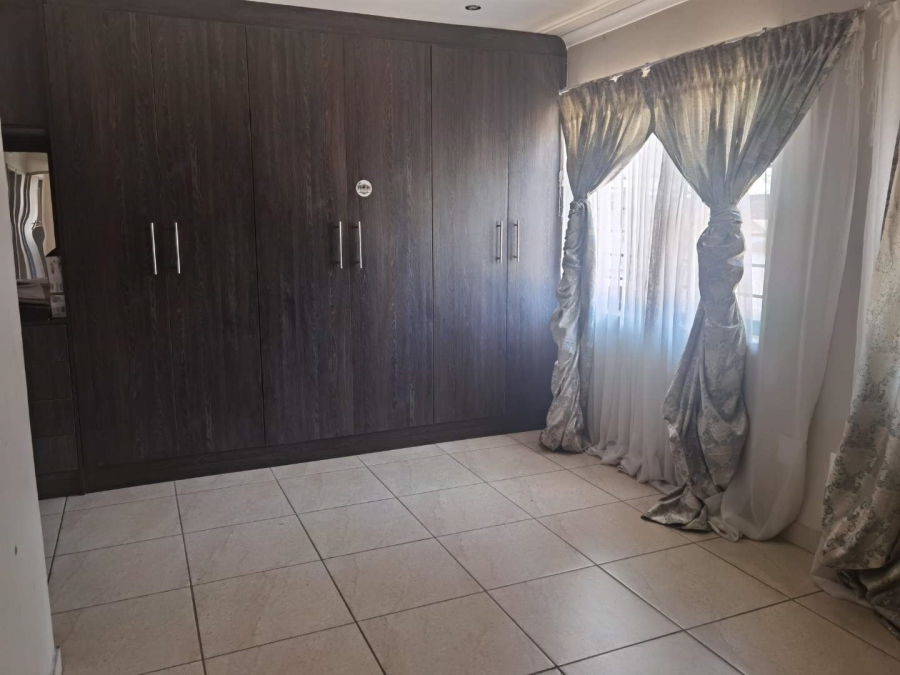 3 Bedroom Property for Sale in Birch Acres Gauteng