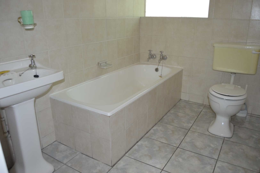 4 Bedroom Property for Sale in Edleen Gauteng