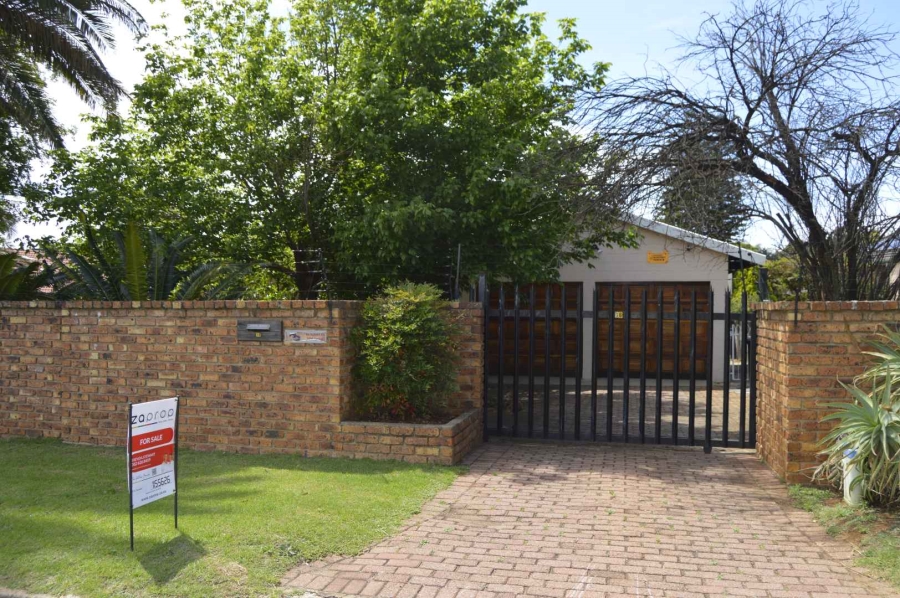 4 Bedroom Property for Sale in Edleen Gauteng