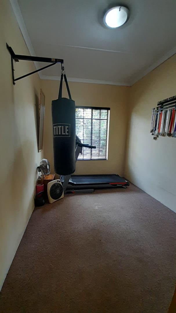 6 Bedroom Property for Sale in Birchleigh Gauteng