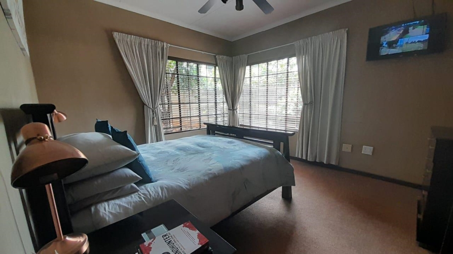 6 Bedroom Property for Sale in Birchleigh Gauteng