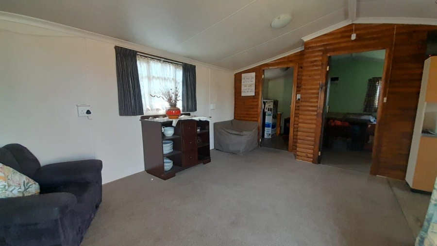 6 Bedroom Property for Sale in Birchleigh Gauteng