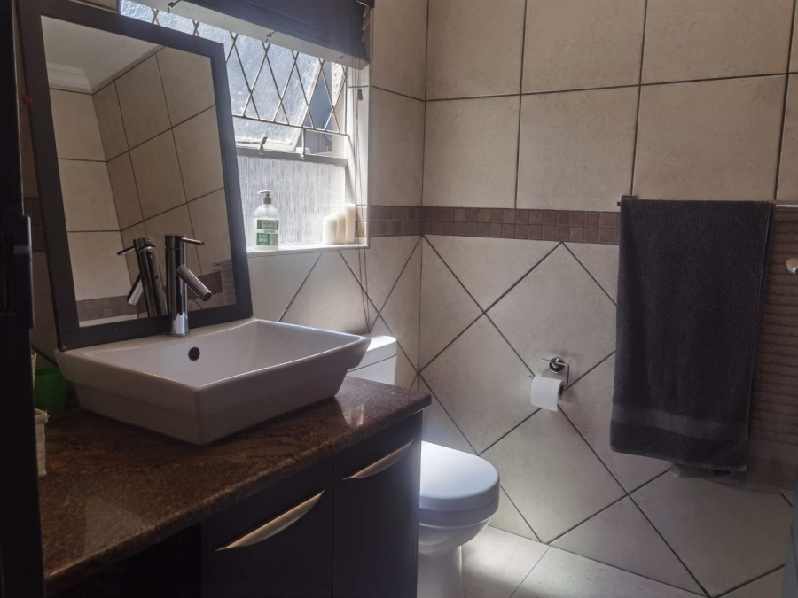 3 Bedroom Property for Sale in Van Riebeeck Park Gauteng