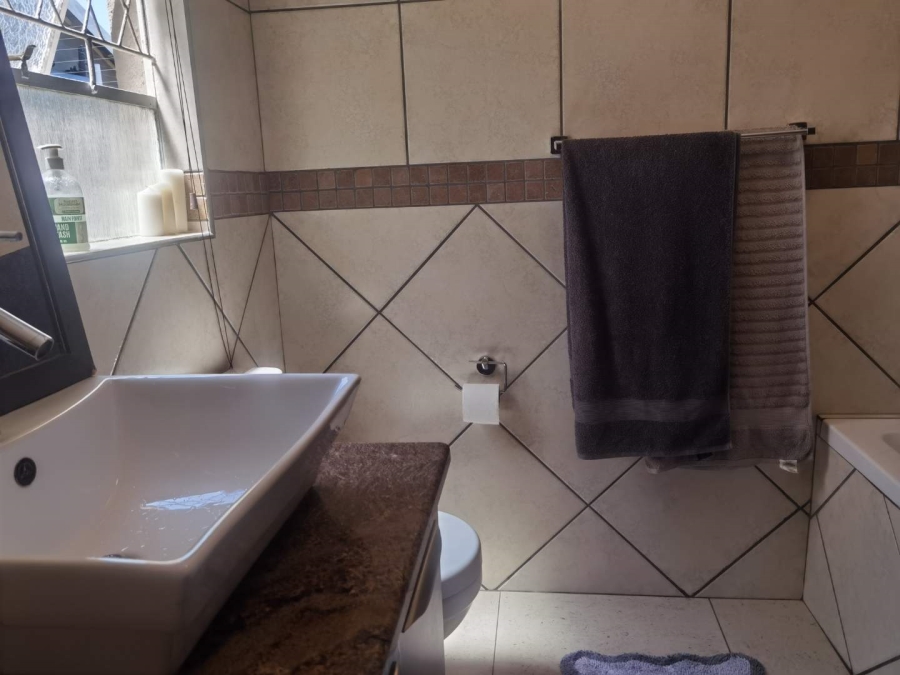 3 Bedroom Property for Sale in Van Riebeeck Park Gauteng