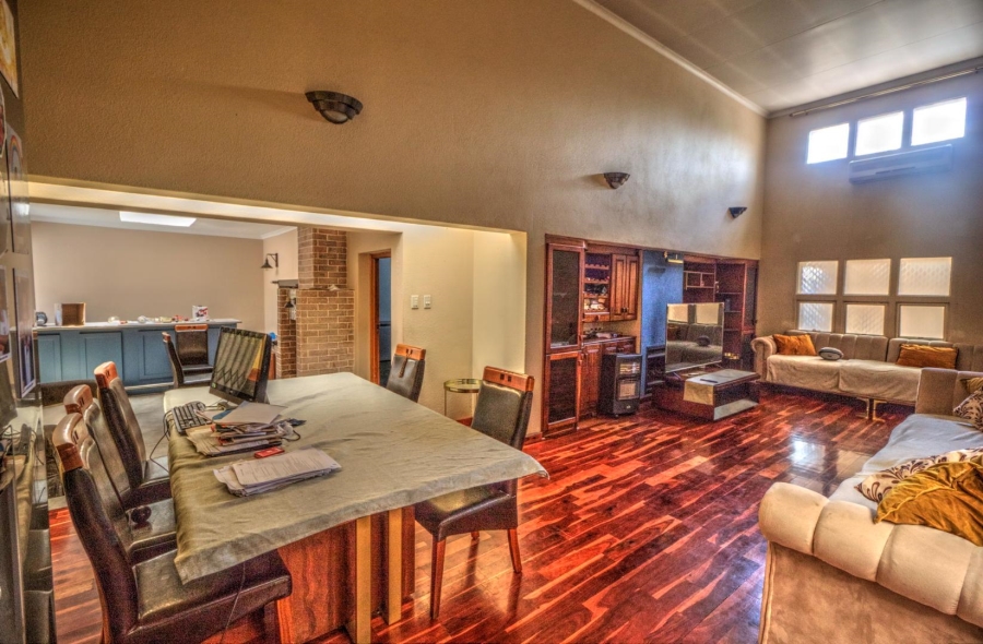 4 Bedroom Property for Sale in Glen Marais Gauteng