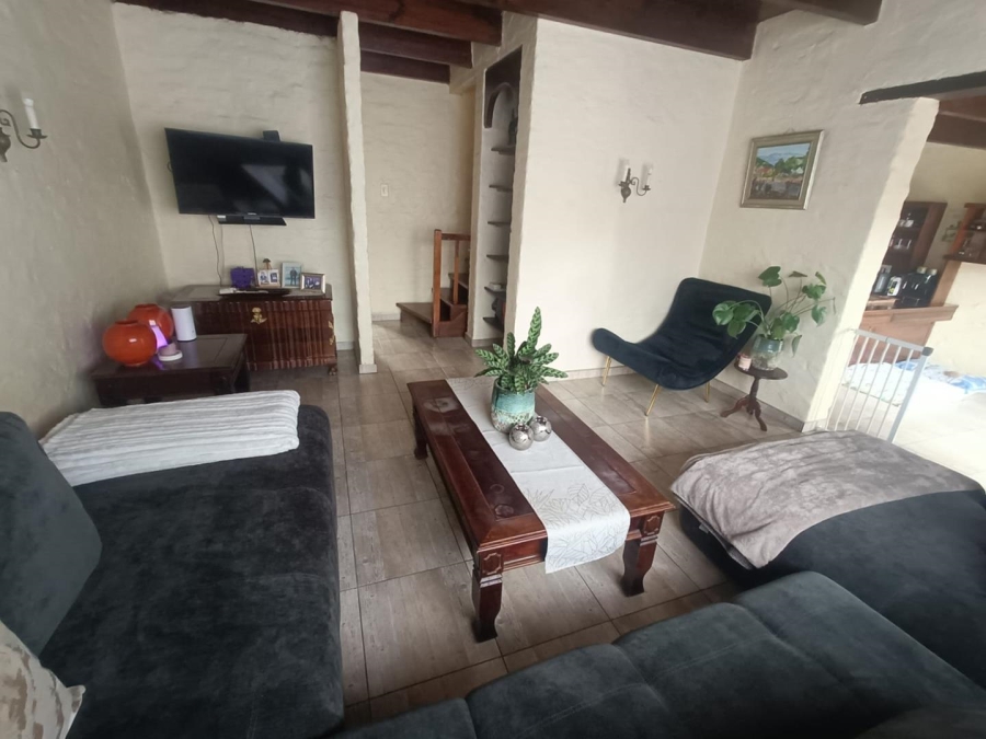 3 Bedroom Property for Sale in Hennopspark Gauteng