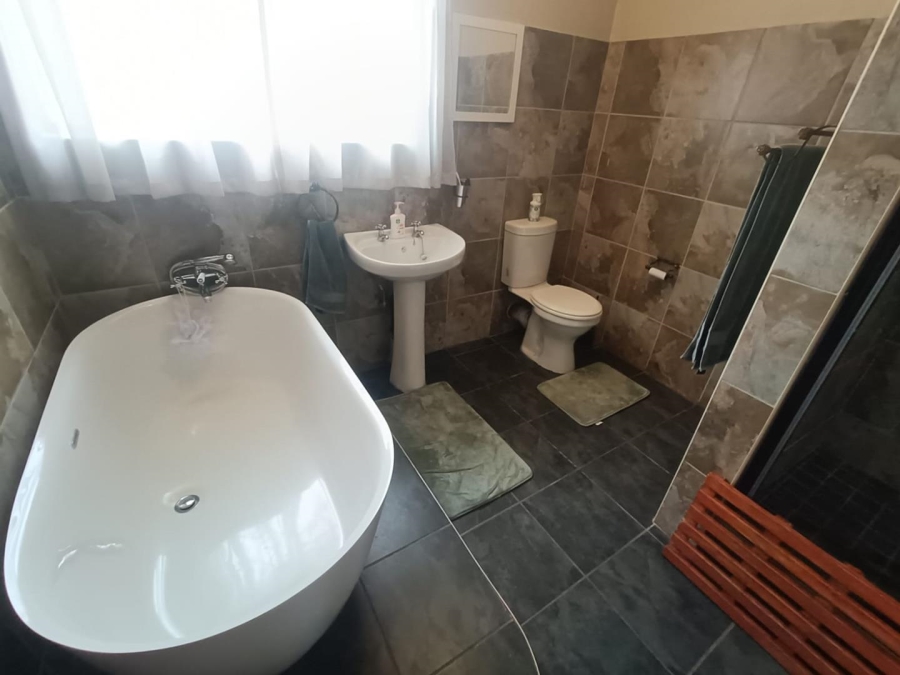 3 Bedroom Property for Sale in Hennopspark Gauteng