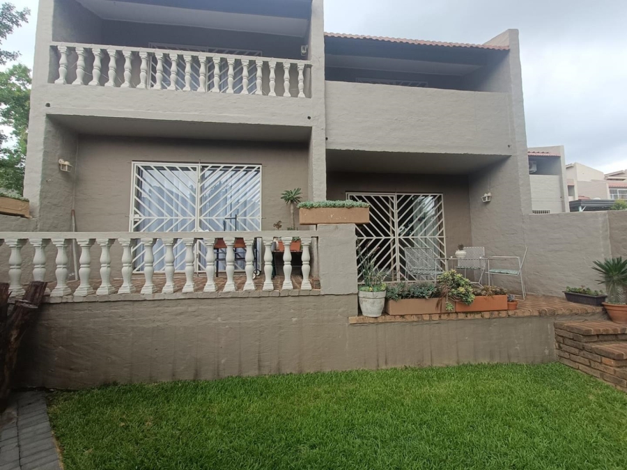 3 Bedroom Property for Sale in Hennopspark Gauteng