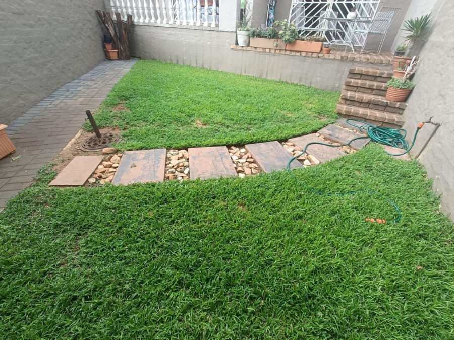 3 Bedroom Property for Sale in Hennopspark Gauteng