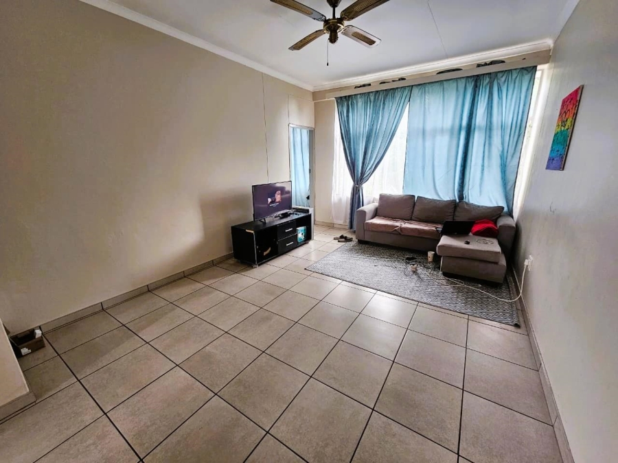 2 Bedroom Property for Sale in Queenswood Gauteng