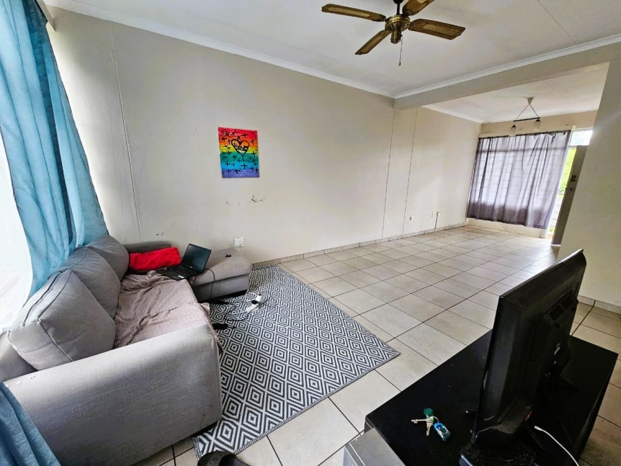 2 Bedroom Property for Sale in Queenswood Gauteng