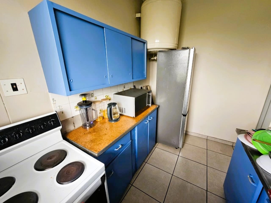 2 Bedroom Property for Sale in Queenswood Gauteng