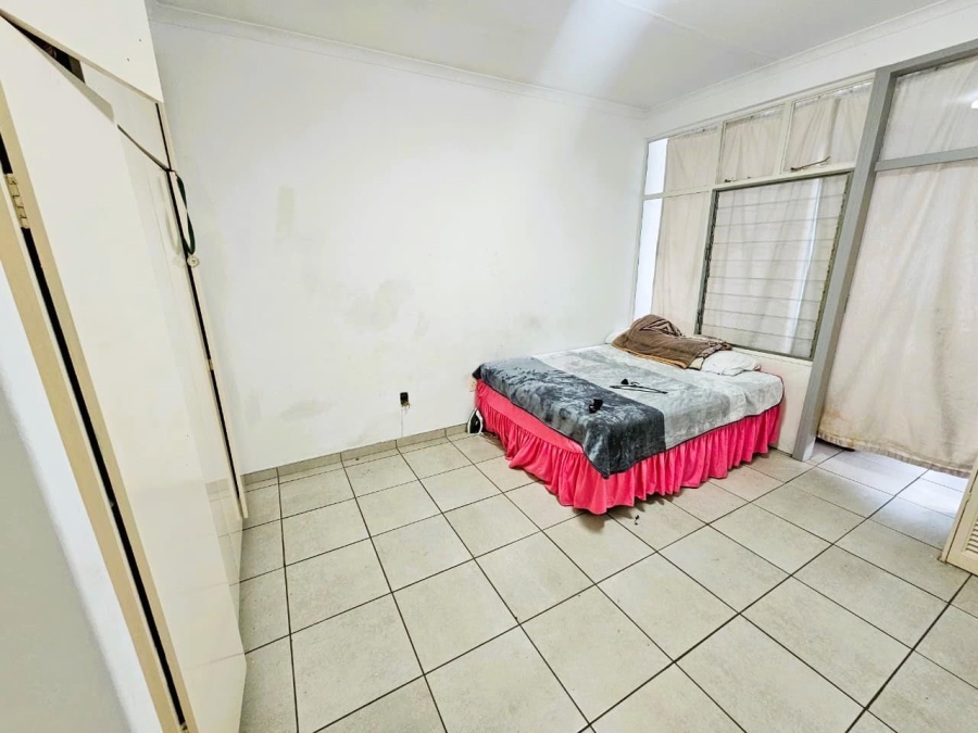 2 Bedroom Property for Sale in Queenswood Gauteng