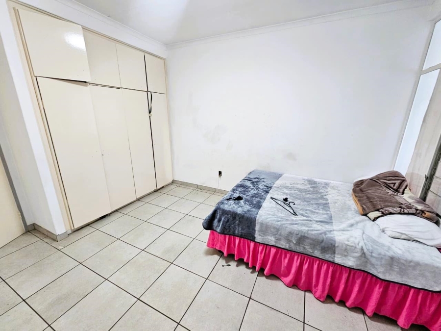 2 Bedroom Property for Sale in Queenswood Gauteng