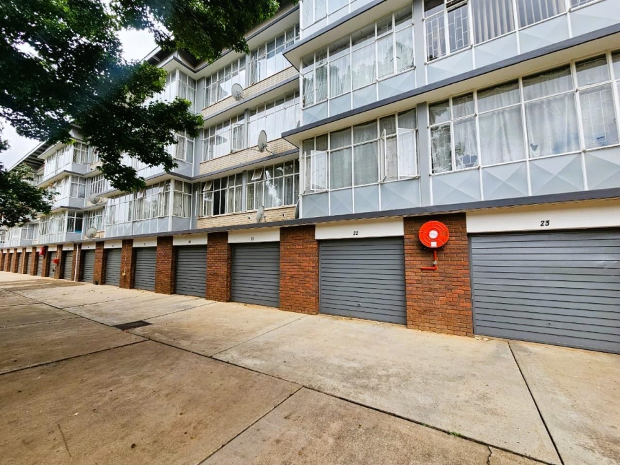 2 Bedroom Property for Sale in Queenswood Gauteng