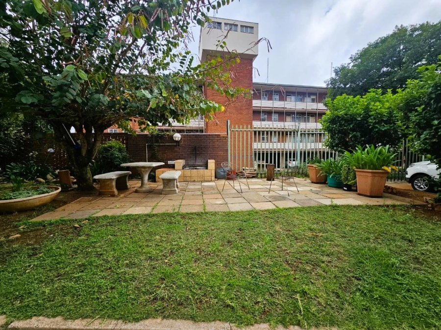2 Bedroom Property for Sale in Queenswood Gauteng