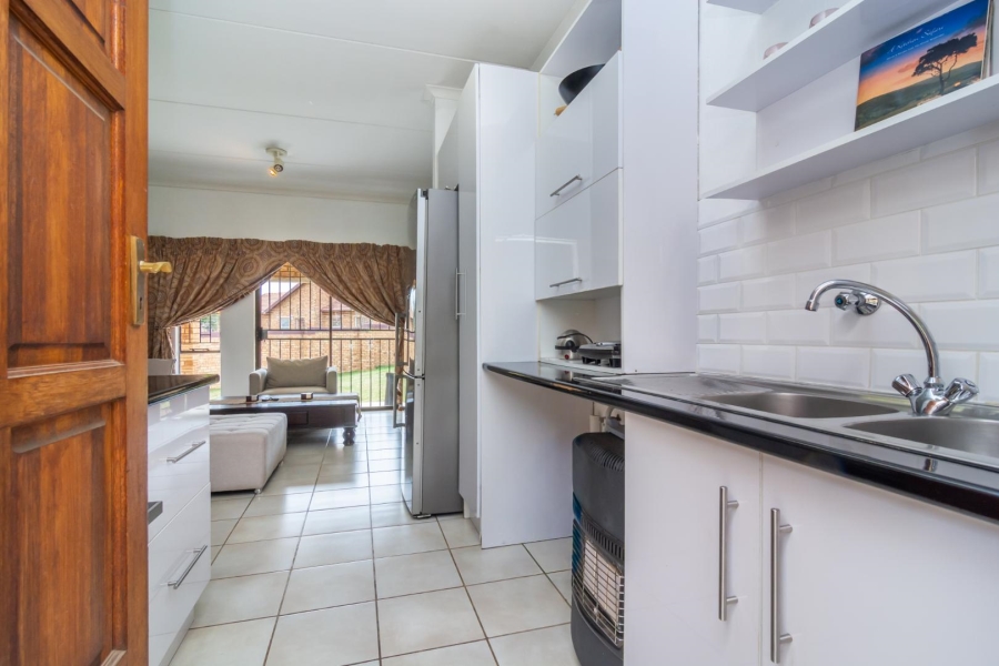 2 Bedroom Property for Sale in Allens Nek Gauteng