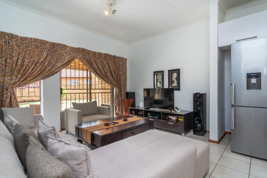 2 Bedroom Property for Sale in Allens Nek Gauteng