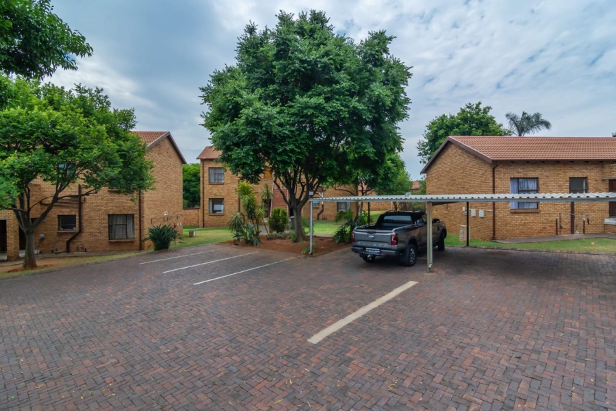 2 Bedroom Property for Sale in Allens Nek Gauteng