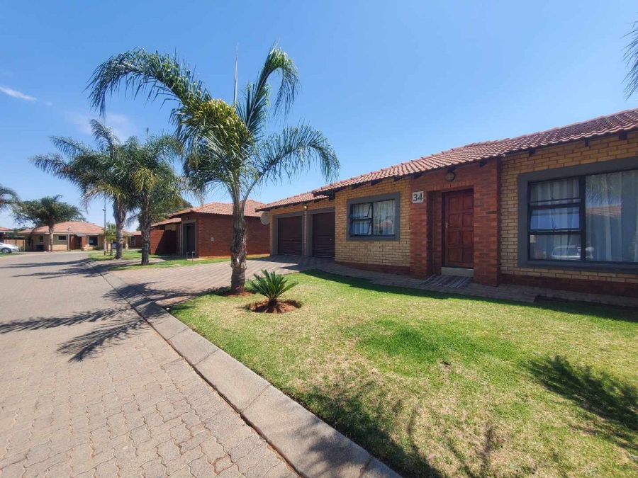 3 Bedroom Property for Sale in Groblerpark Gauteng
