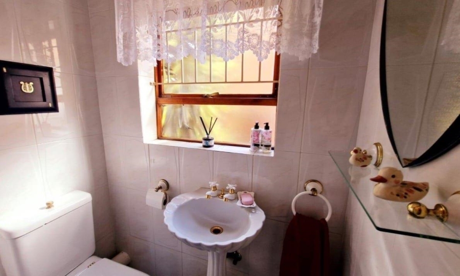 3 Bedroom Property for Sale in Bassonia Gauteng