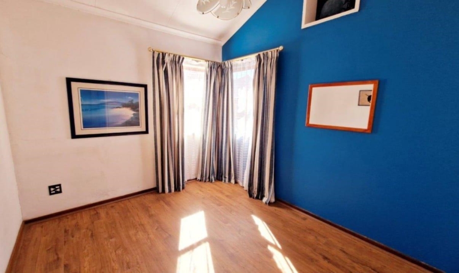 3 Bedroom Property for Sale in Bassonia Gauteng