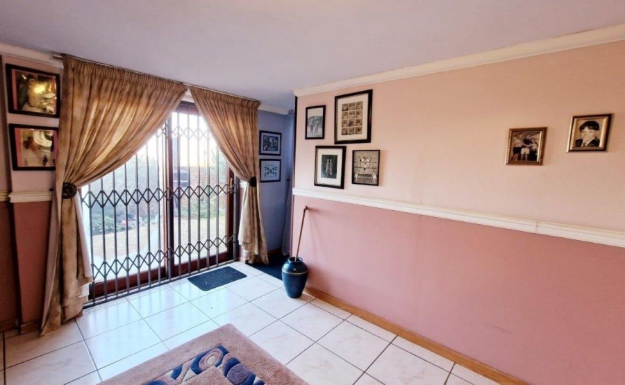 3 Bedroom Property for Sale in Bassonia Gauteng