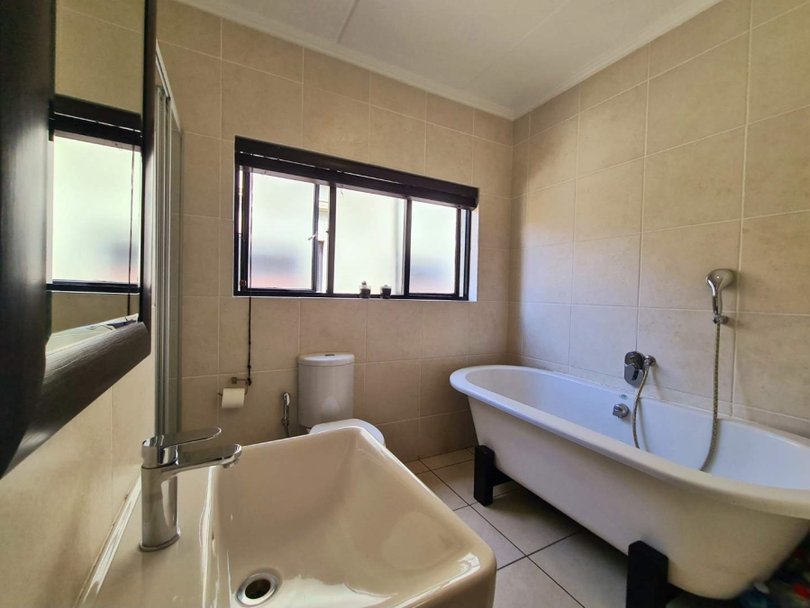 3 Bedroom Property for Sale in Solheim Gauteng