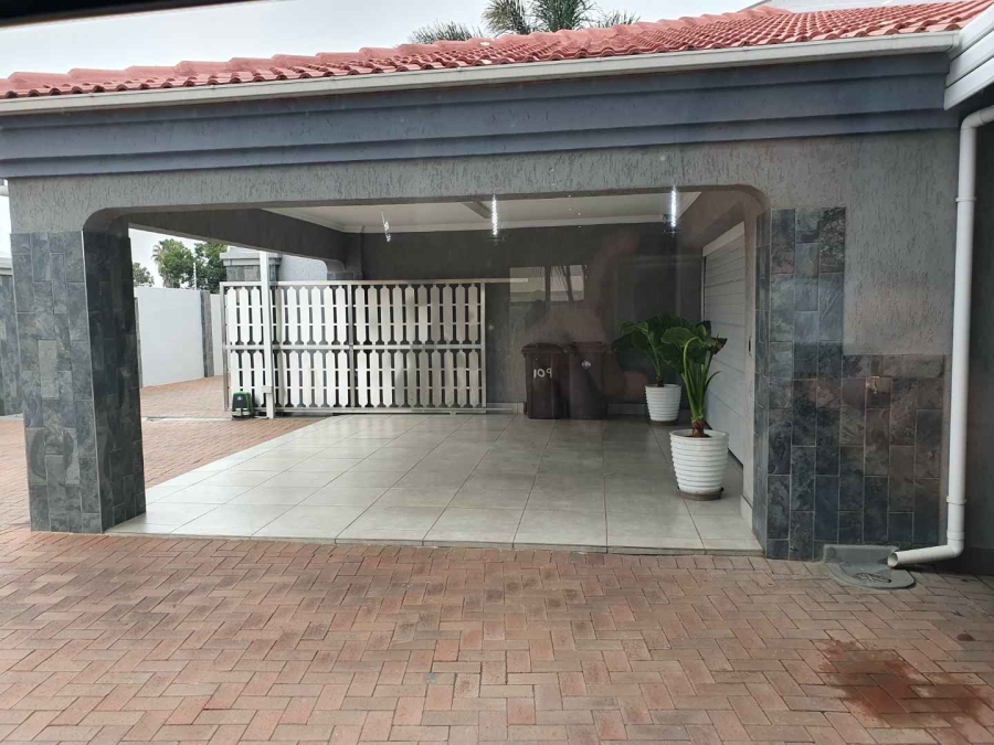 14 Bedroom Property for Sale in Bassonia Gauteng