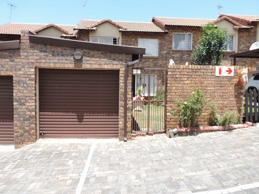 2 Bedroom Property for Sale in Glenvista Gauteng