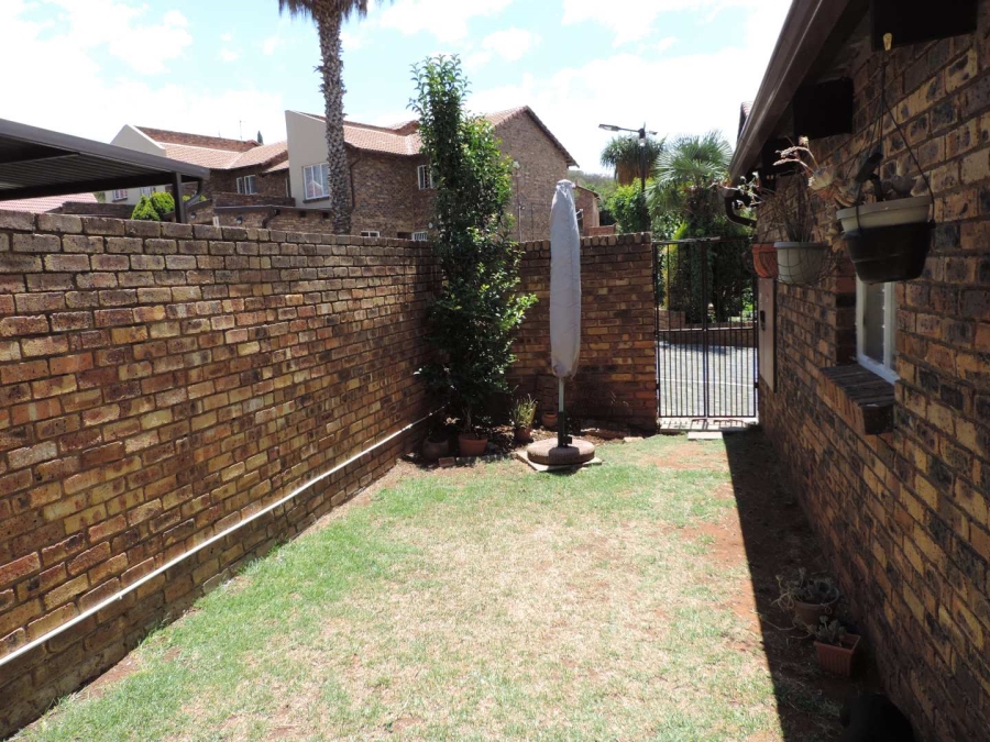 2 Bedroom Property for Sale in Glenvista Gauteng