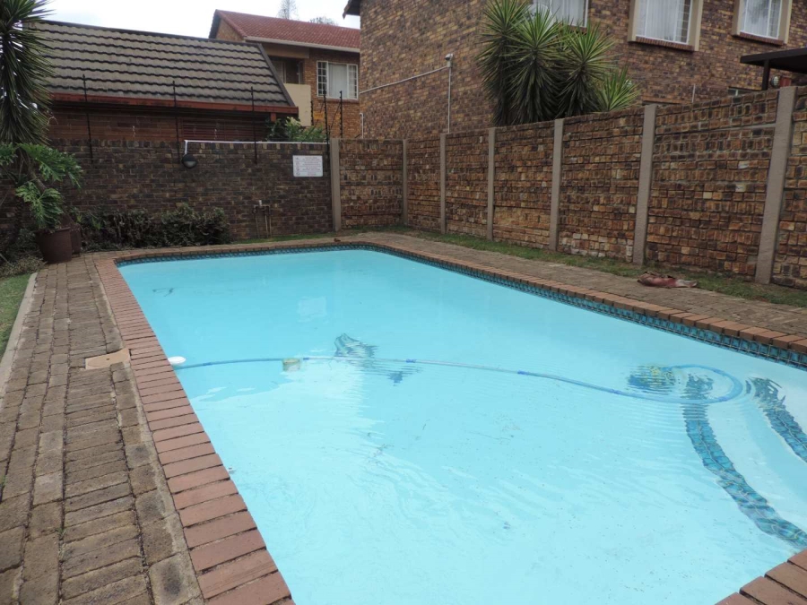 2 Bedroom Property for Sale in Glenvista Gauteng
