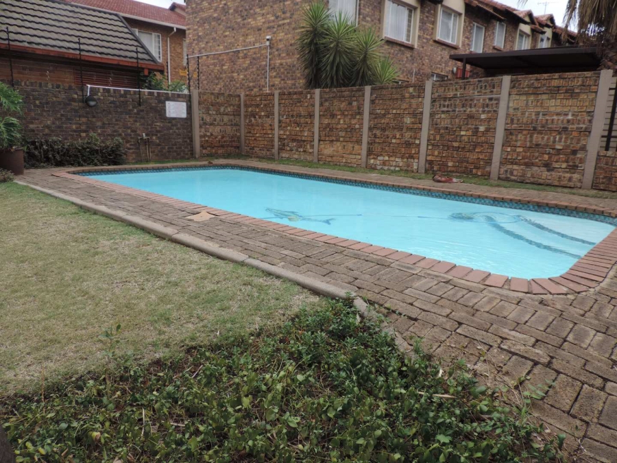2 Bedroom Property for Sale in Glenvista Gauteng