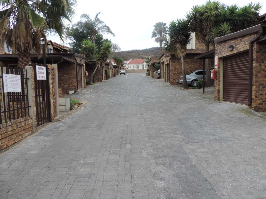 2 Bedroom Property for Sale in Glenvista Gauteng