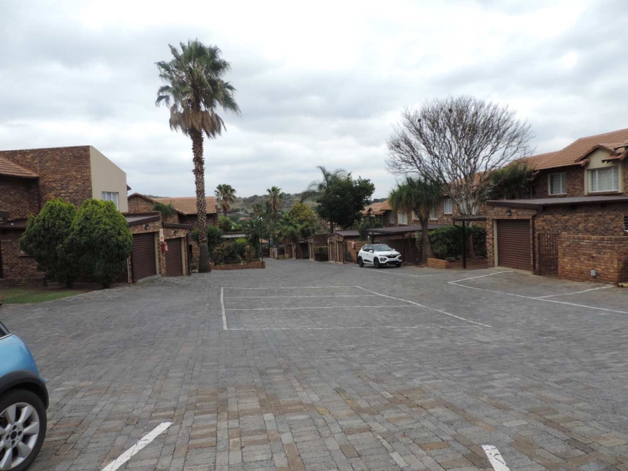 2 Bedroom Property for Sale in Glenvista Gauteng