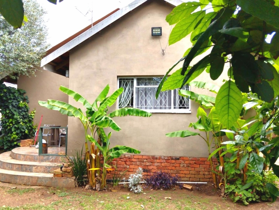 3 Bedroom Property for Sale in General Albertspark Gauteng
