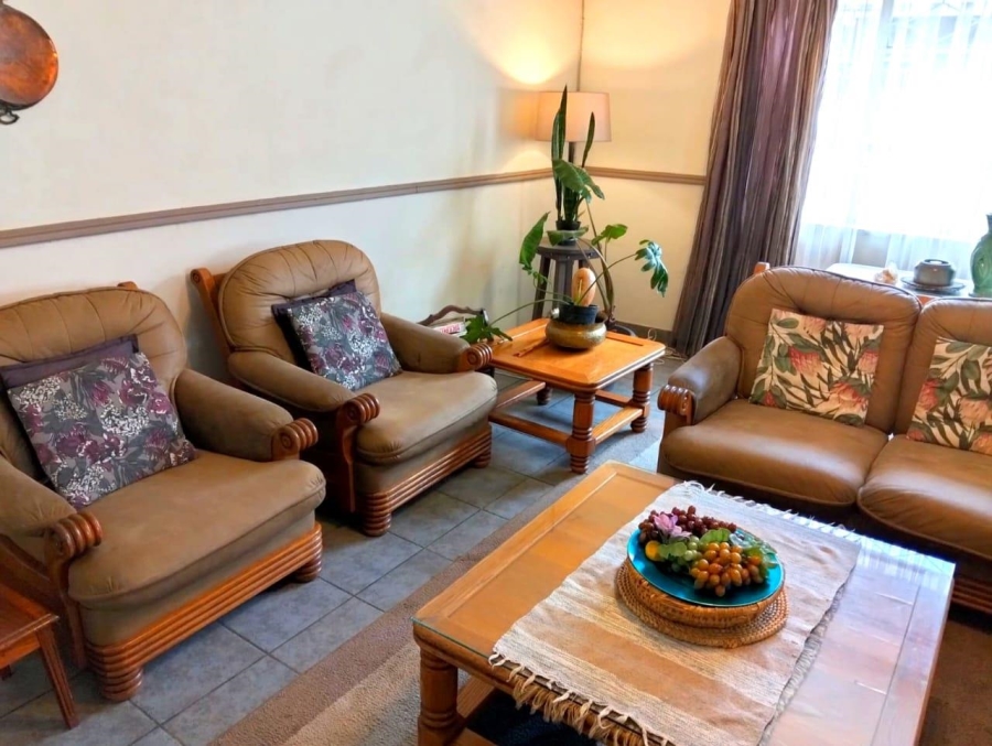 3 Bedroom Property for Sale in General Albertspark Gauteng