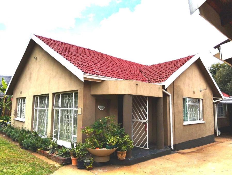 3 Bedroom Property for Sale in General Albertspark Gauteng