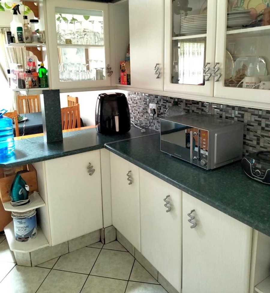 3 Bedroom Property for Sale in General Albertspark Gauteng