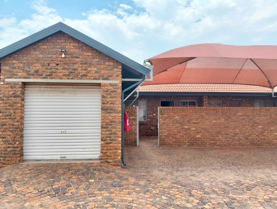 3 Bedroom Property for Sale in Mayberry Park Gauteng
