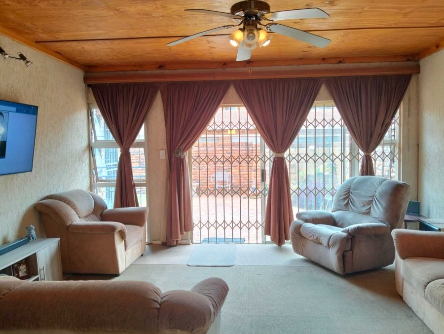 3 Bedroom Property for Sale in Mayberry Park Gauteng