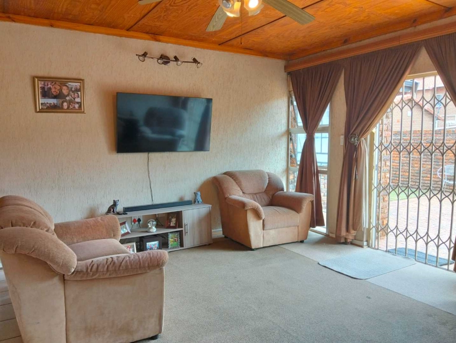 3 Bedroom Property for Sale in Mayberry Park Gauteng