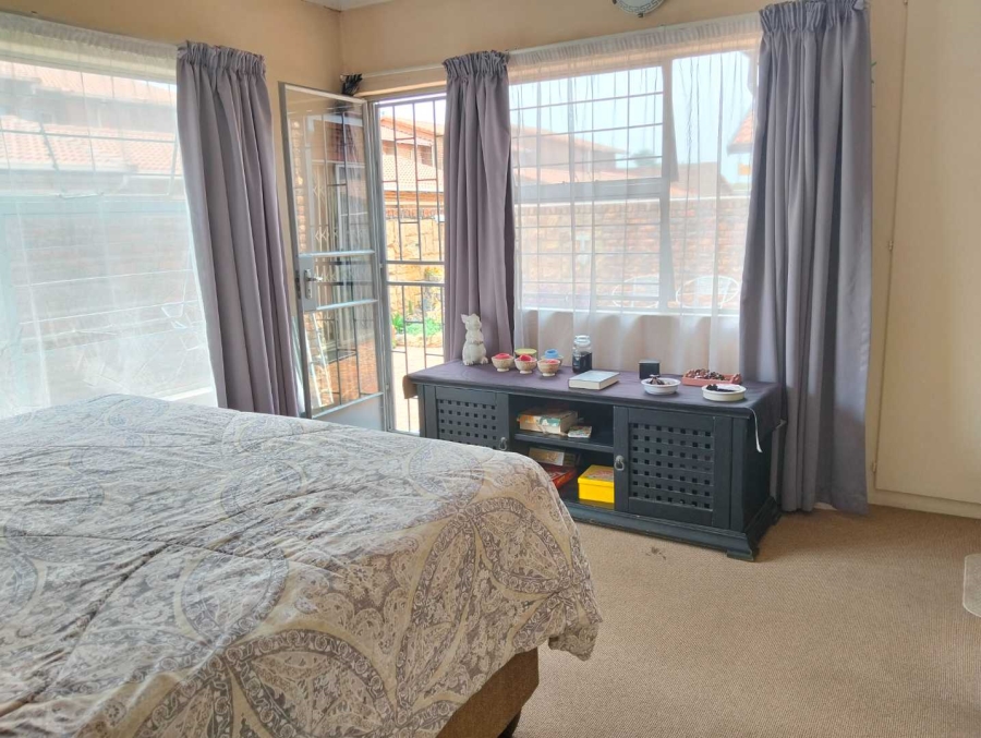 3 Bedroom Property for Sale in Mayberry Park Gauteng