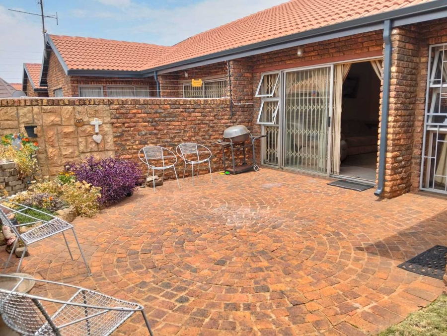 3 Bedroom Property for Sale in Mayberry Park Gauteng