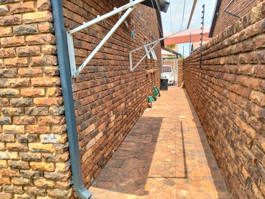 3 Bedroom Property for Sale in Mayberry Park Gauteng