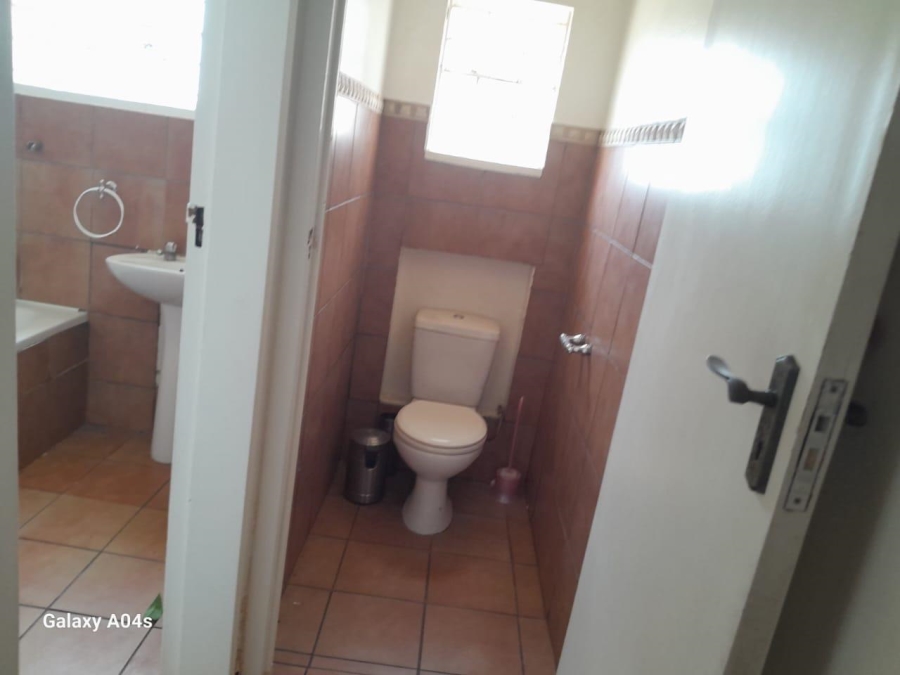 6 Bedroom Property for Sale in Walkerville Gauteng