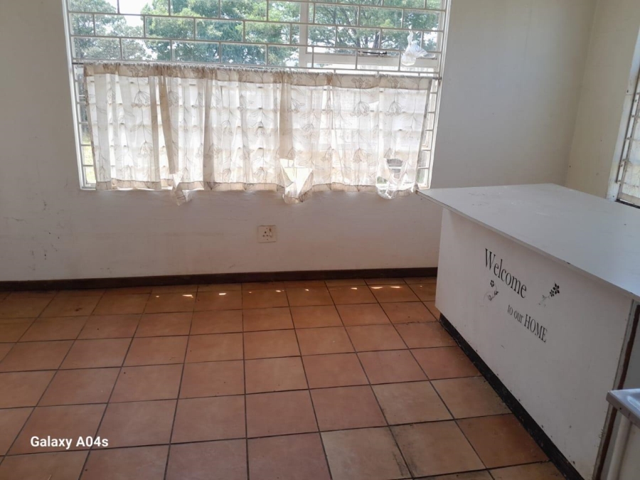 6 Bedroom Property for Sale in Walkerville Gauteng