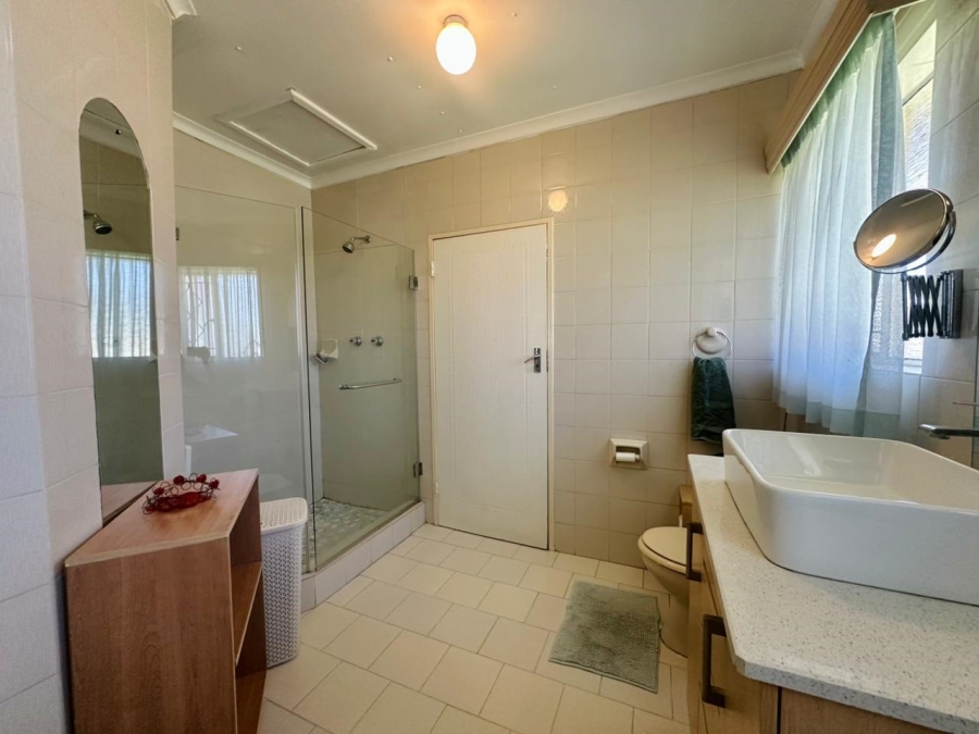 4 Bedroom Property for Sale in Brackenhurst Gauteng