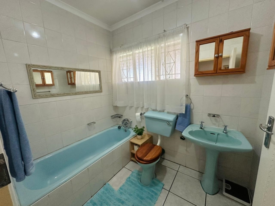 4 Bedroom Property for Sale in Brackenhurst Gauteng